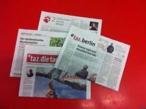 Zeitungsbücher in Berlin: Politik, Wirtschaft und Umwelt, tazzwei, Berlin