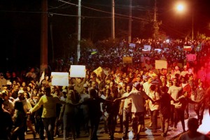 Massive Proteste gab es nicht nur in den Zentren der Staedte    Foto: Beat Wehrle