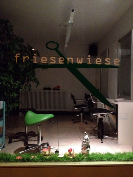 Friseursalon ›Friesenwiese‹ in Basel. tazblog Schröder & Kalender