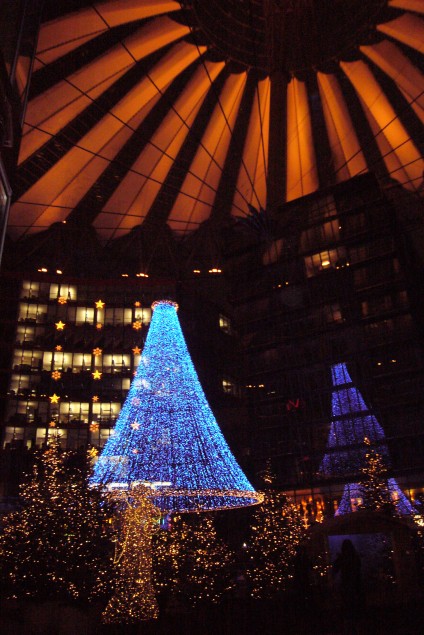 Sony Center Weihnachtsglocke, Foto: Barbara Kalender