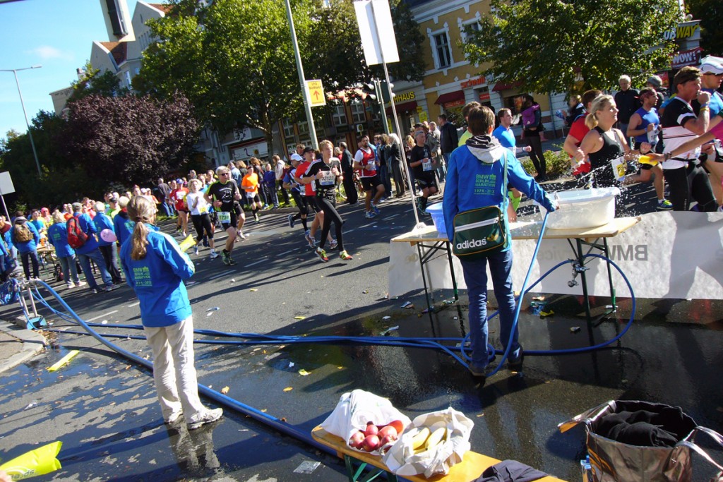 Marathon in Berlin, Breslauer Platz, Foto: Barbara Kalender