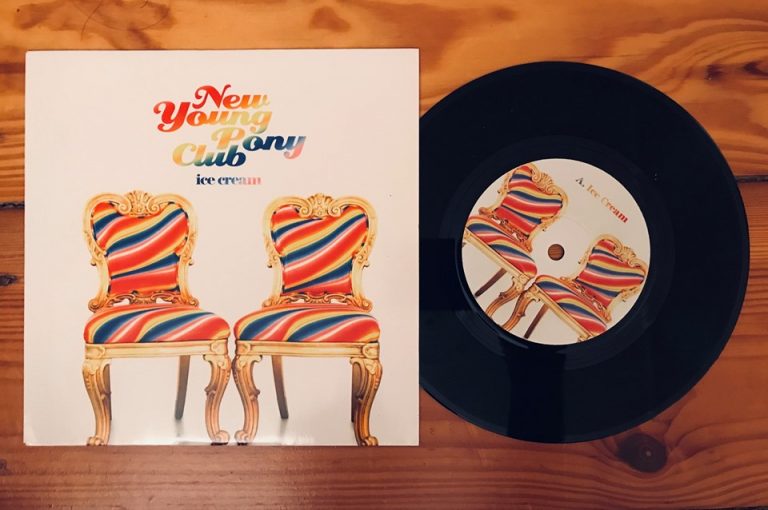 Monarchie & Alltag » New Young Pony Club Ice Cream